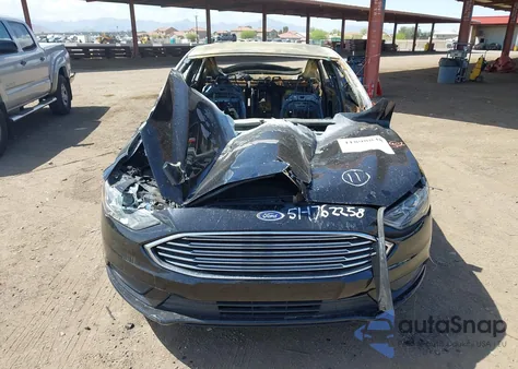 2017 Ford Fusion Hybrid Se z USA, uszkodzony, nr VIN 3FA6P0LU0HR231115